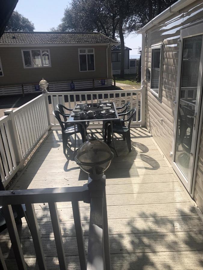 Mudeford Beach Lodge Exterior foto